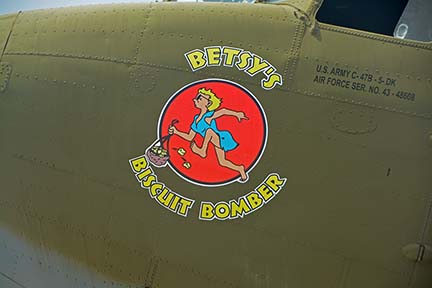 Douglas C-47B Dakota N47SJ Betsy's Biscuit Bomber, April 29, 2016